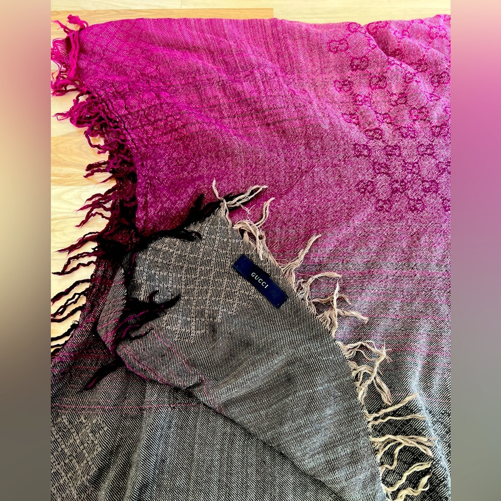 Gucci Ombré crinkled wool/silk Shawl